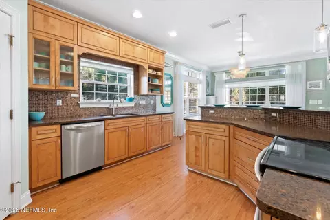 Kitchen - 9106 Mellon Ct, Saint Augustine, FL 32080 photo 3 of 4