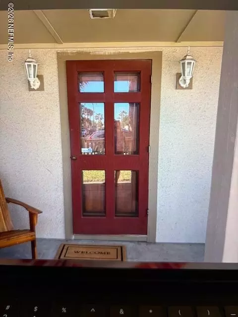 120 Beach Ave, Atlantic Beach, FL 32233