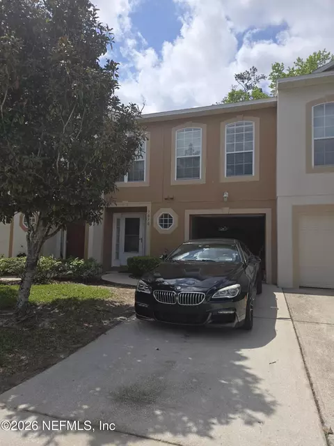 7070 St Ives Ct, Jacksonville, FL 32244