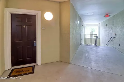 8290 Gate Pkwy W #1115, Jacksonville, FL 32216