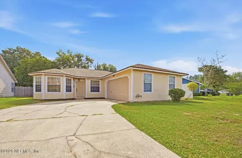 8139 Fieldside Dr W, Jacksonville, FL 32244