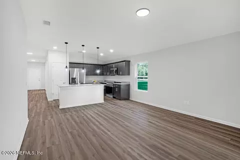 Living - 407 Rustic Rd, Satsuma, FL 32189 photo 1 of 1