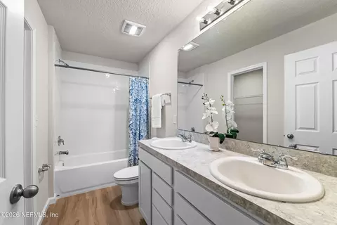 Bath - 231 W 39th St, Jacksonville, FL 32206 photo 1 of 2