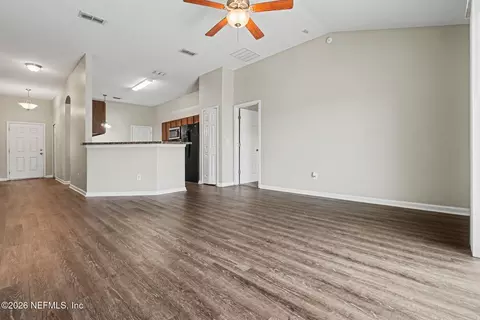 Living - 94011 Last Ln, Yulee, FL 32097 photo 2 of 3