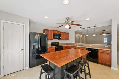 Kitchen - 86648 Cartesian Pointe Dr, Yulee, FL 32097 photo 2 of 4