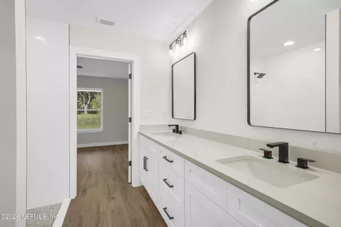Bath - 4705 Avenue B, Saint Augustine, FL 32095 photo 2 of 3