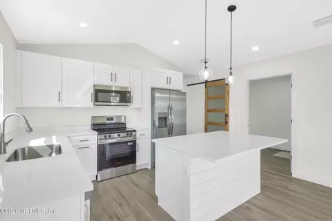 Kitchen - 4705 Avenue B, Saint Augustine, FL 32095 photo 3 of 4