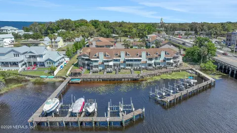 118 Governor St #208, Green Cove Springs, FL 32043