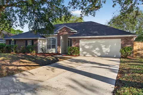 121 E Nottingham Dr, Saint Johns, FL 32259