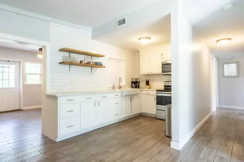 3061 Purdom Dr, Jacksonville, FL 32223