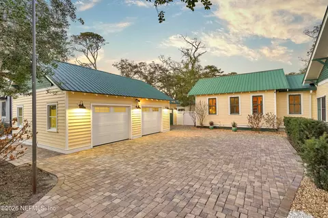 Exterior - 28 E Park Ave, Saint Augustine, FL 32084 photo 12 of 18