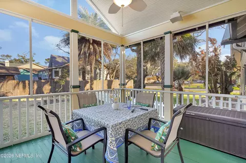 Exterior - 28 E Park Ave, Saint Augustine, FL 32084 photo 4 of 18