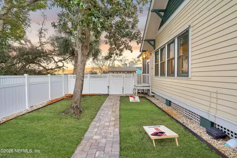 Exterior - 28 E Park Ave, Saint Augustine, FL 32084 photo 14 of 18