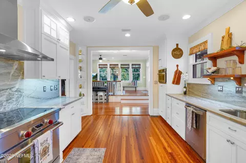 Entry Way - 28 E Park Ave, Saint Augustine, FL 32084 photo 1 of 8