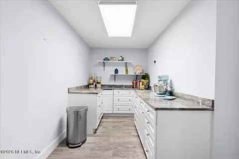Kitchen - 85316 Avant Rd, Yulee, FL 32097 photo 4 of 4