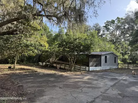 608 Coral Farms Rd, Florahome, FL 32140