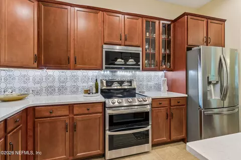 Kitchen - 96102 Windsor Dr, Yulee, FL 32097 photo 3 of 6