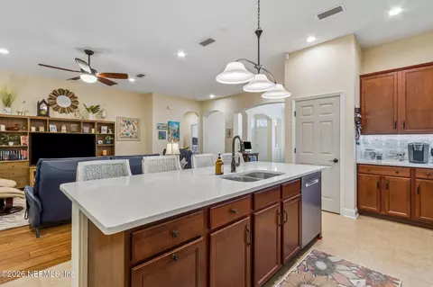 Kitchen - 96102 Windsor Dr, Yulee, FL 32097 photo 5 of 6