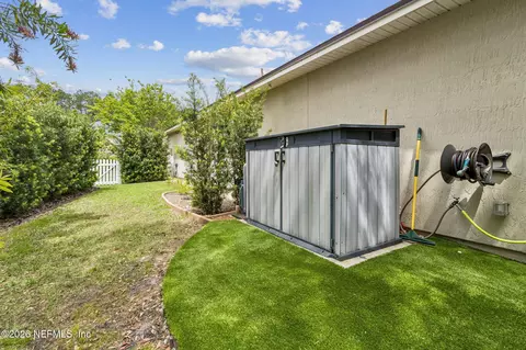 Exterior - 96102 Windsor Dr, Yulee, FL 32097 photo 9 of 11