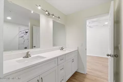Bath - 8180 Sarcee Trl, Jacksonville, FL 32244 photo 4 of 5