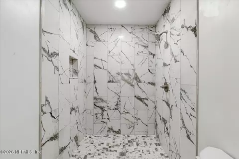 Bath - 8180 Sarcee Trl, Jacksonville, FL 32244 photo 3 of 5