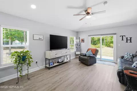 Living - 361911 Pine St, Hilliard, FL 32046 photo 1 of 1