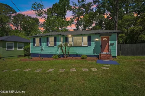 1315 Azalea Dr, Jacksonville, FL 32205