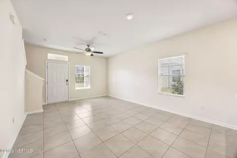 Living - 86440 Shortline Cir, Yulee, FL 32097 photo 2 of 3
