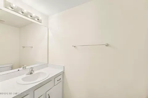 Bath - 86440 Shortline Cir, Yulee, FL 32097 photo 1 of 7