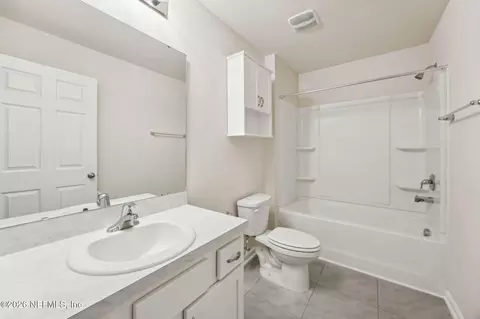 Bath - 86440 Shortline Cir, Yulee, FL 32097 photo 5 of 7