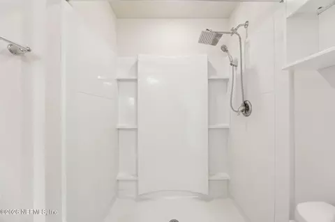 Bath - 86440 Shortline Cir, Yulee, FL 32097 photo 4 of 7