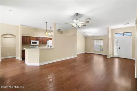 Living - 308 Diana Ct, Saint Augustine, FL 32092 photo 4 of 6