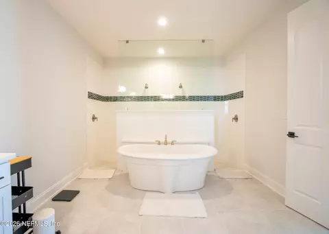 Bath - 21 Iris Creek Dr, Saint Augustine, FL 32092 photo 2 of 6
