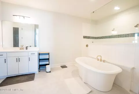 Bath - 21 Iris Creek Dr, Saint Augustine, FL 32092 photo 1 of 6