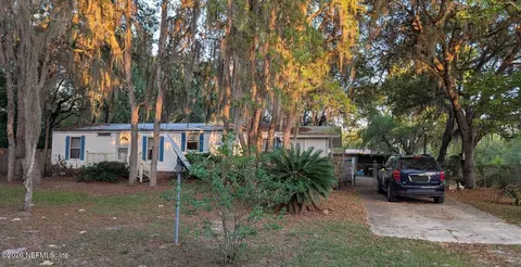 105 Illinois Dr, Satsuma, FL 32189