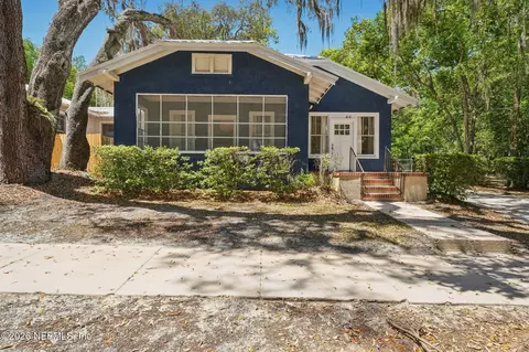 610 S 14th St, Palatka, FL 32177