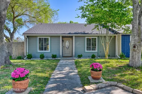 582 Aquatic Dr, Atlantic Beach, FL 32233