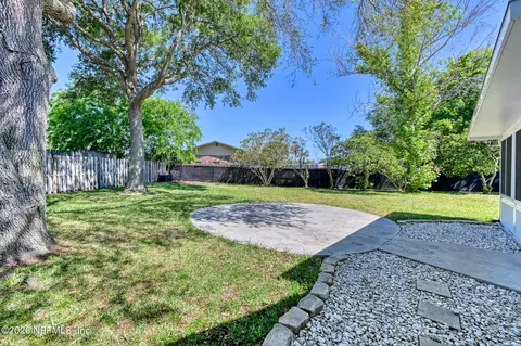 Exterior - 582 Aquatic Dr, Atlantic Beach, FL 32233 photo 2 of 6