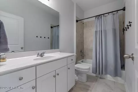 Bath - 75455 Sunberry Dr, Yulee, FL 32097 photo 2 of 4
