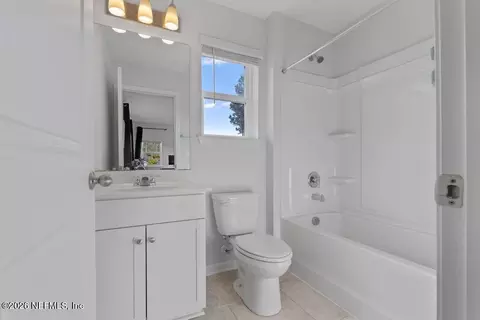 Bath - 75455 Sunberry Dr, Yulee, FL 32097 photo 4 of 4