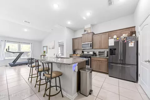 Kitchen - 86285 Express Ct, Yulee, FL 32097 photo 2 of 2
