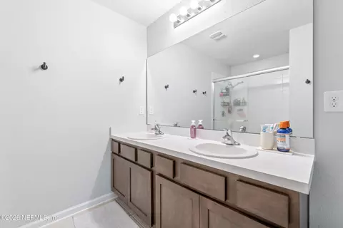 Bath - 86285 Express Ct, Yulee, FL 32097 photo 3 of 4