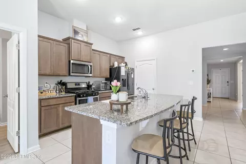 Kitchen - 86285 Express Ct, Yulee, FL 32097 photo 1 of 2