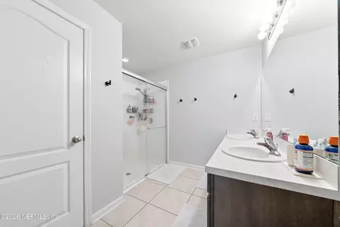 Bath - 86285 Express Ct, Yulee, FL 32097 photo 2 of 4