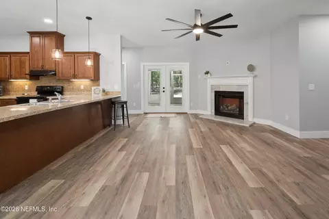 Living - 4940 Devils Den Rd, Keystone Heights, FL 32656 photo 2 of 4