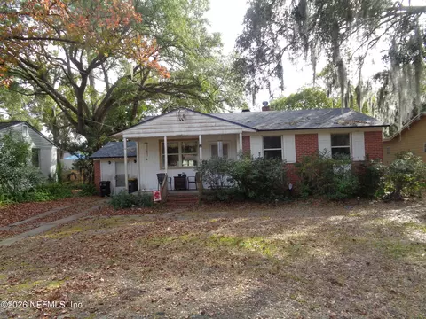 1940 Lakewood Cir S, Jacksonville, FL 32207