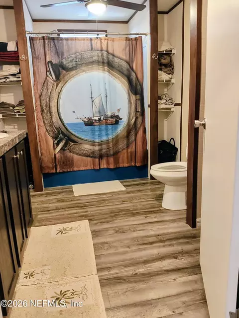 Bath - 137 Lewis St, Edgewater, FL 32141 photo 3 of 4