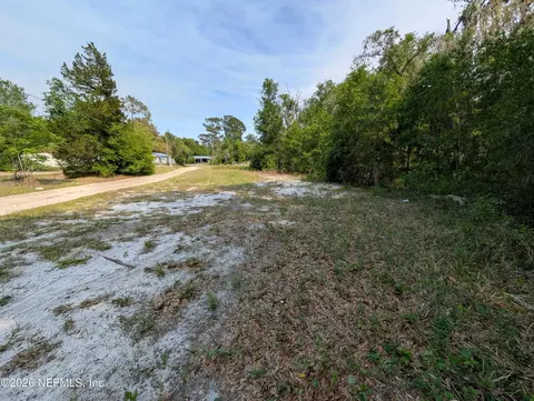 115 Tyre Rd, Palatka, FL 32177