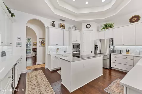 Kitchen - 686 Frederic Dr, Fleming Island, FL 32003 photo 3 of 5