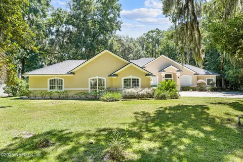 686 Frederic Dr, Fleming Island, FL 32003